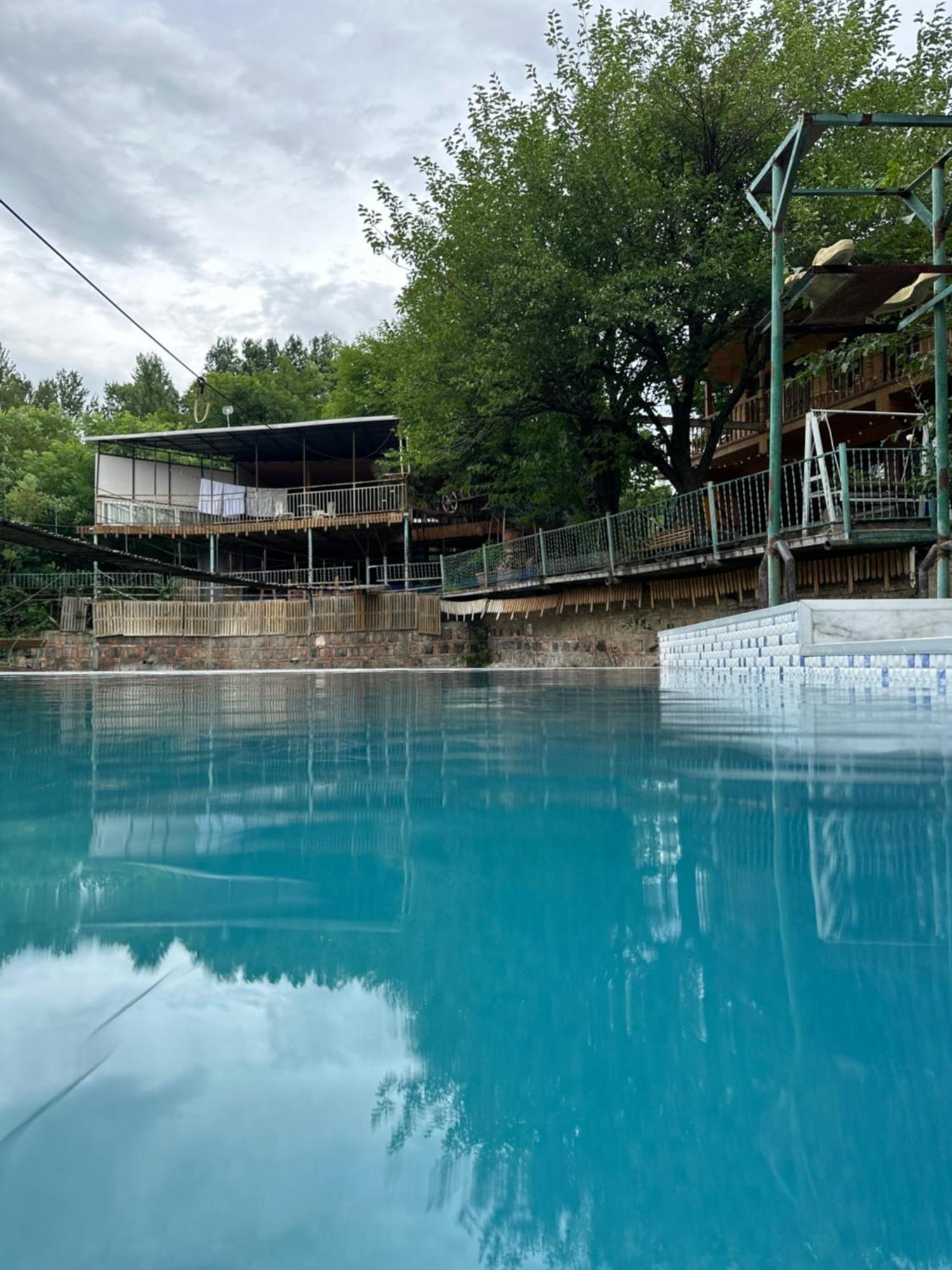 Amiran'S Lake Hotel Tbiliszi Kültér fotó