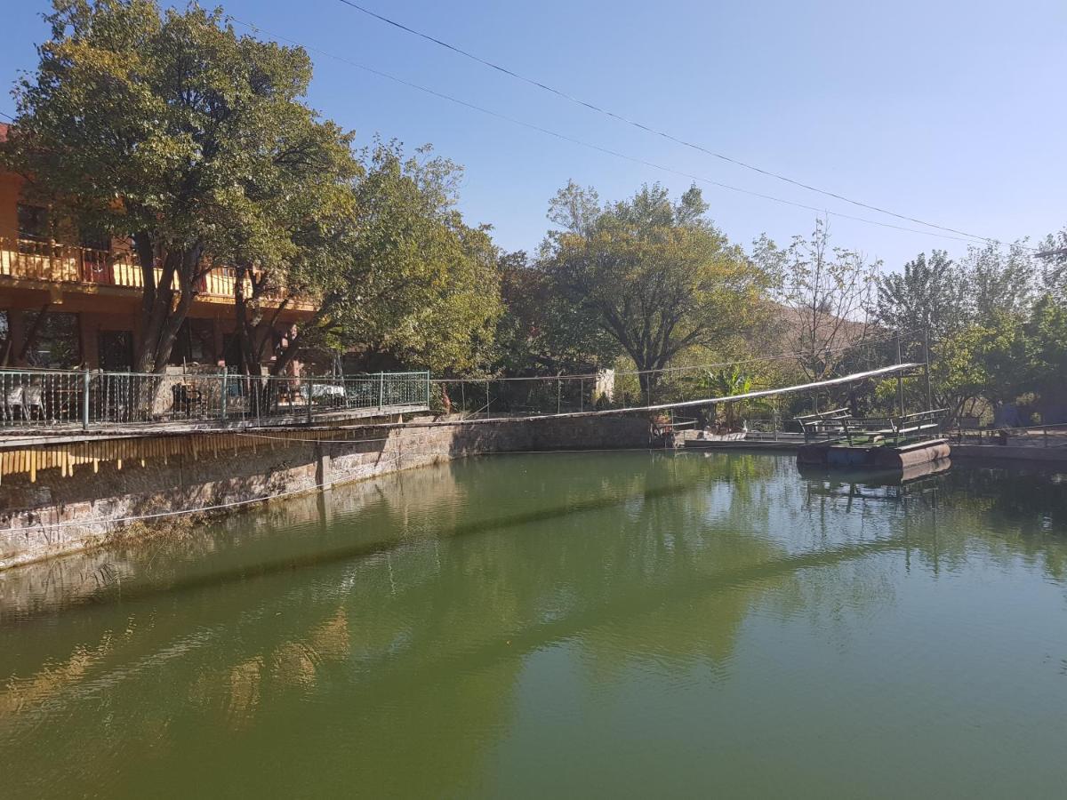 Amiran'S Lake Hotel Tbiliszi Kültér fotó
